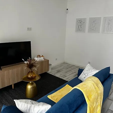 Flat 4 * Amadora